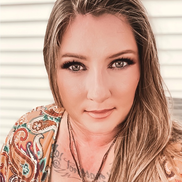 Meet your Posher, Winter - Picture 1 of 1